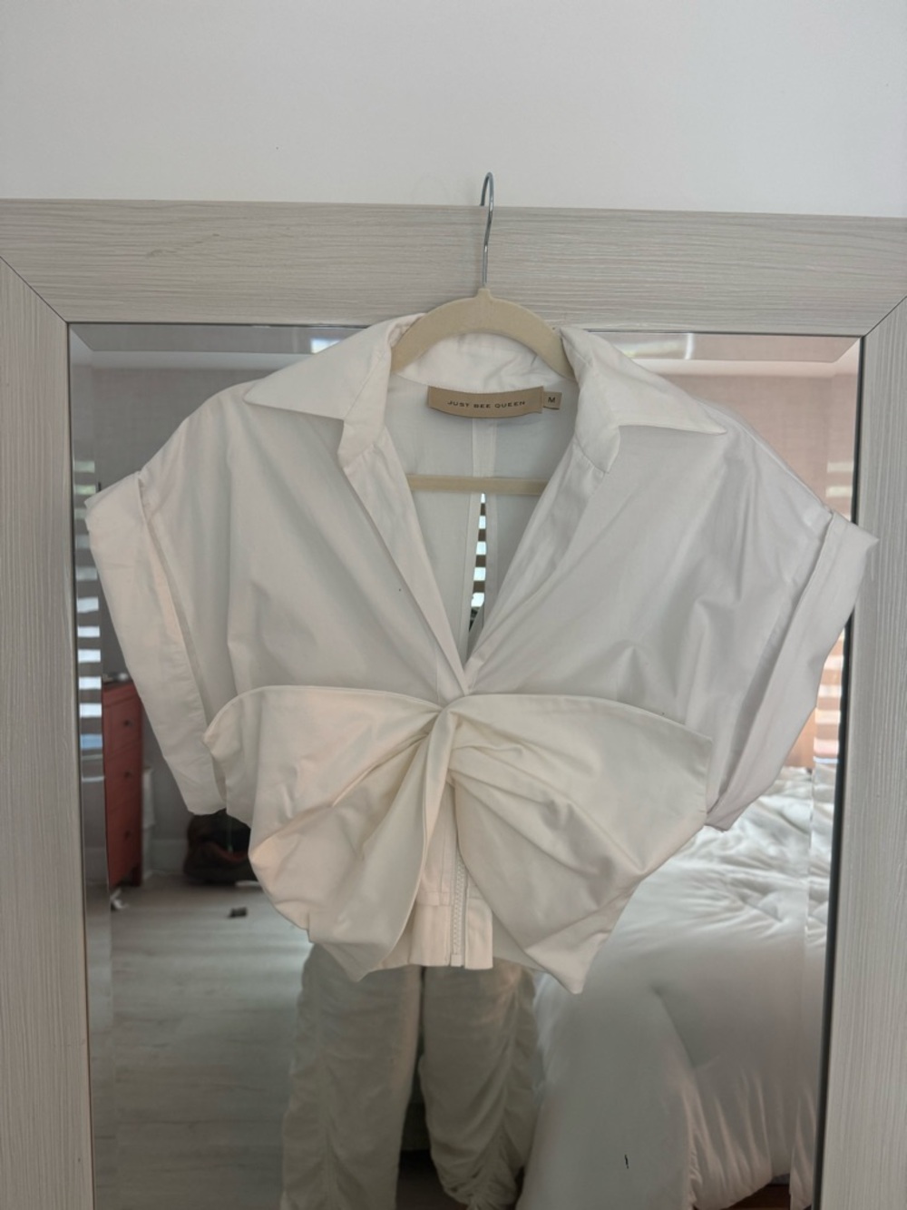 Just Bee Queen White Bow-Front Cropped Blouse